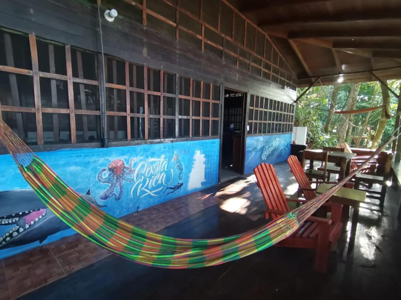 Pirate Drake Beach Hostel & Tour Company Drake Bay Bagian luar foto
