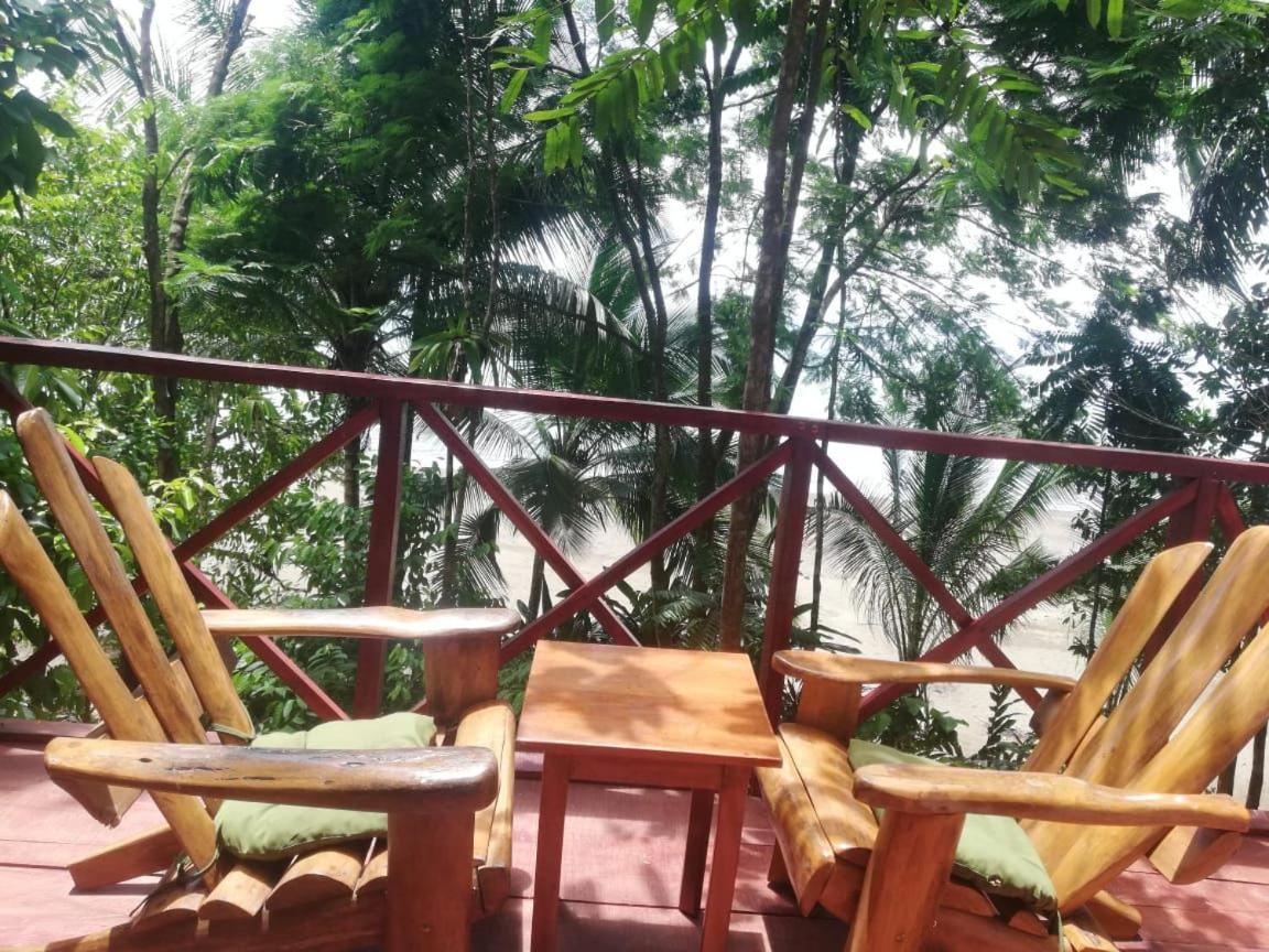 Pirate Drake Beach Hostel & Tour Company Drake Bay Bagian luar foto